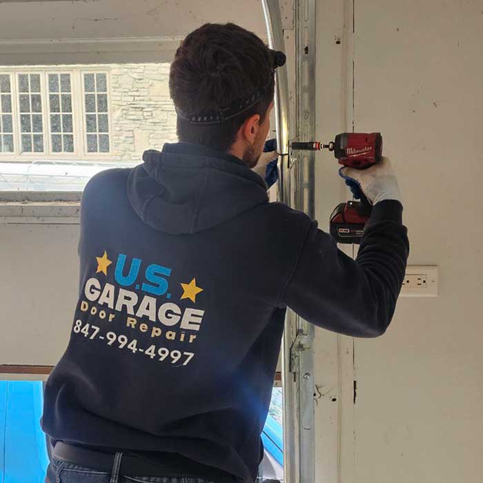 Garage Door Repair Technician Long Grove IL